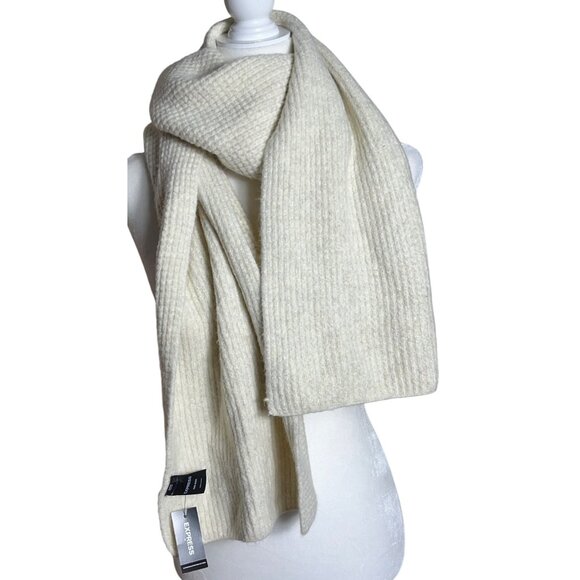 NWT Express Scarf Ecru Cozy Soft Fluffy Winter Oversized Wrap Unisex Womens - Picture 1 of 7